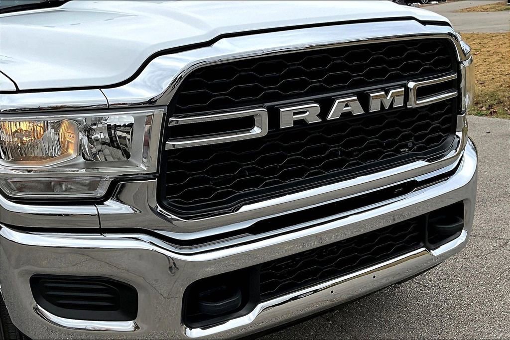 Used 2019 RAM 3500 Tradesman image 27