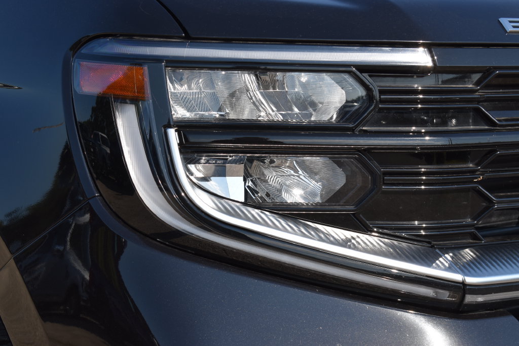 Used 2025 Ford Expedition Max Platinum w/ Driver's Package AWD/4WD image 4