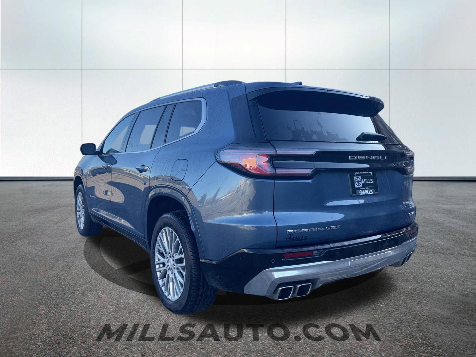 Used 2025 GMC Acadia Denali w/ LPO, All-Weather Package image 8