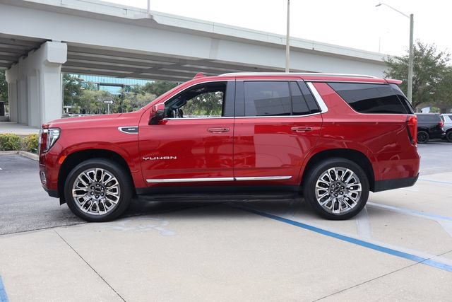 Used 2023 GMC Yukon SLT w/ SLT Premium Package AWD/4WD image 4