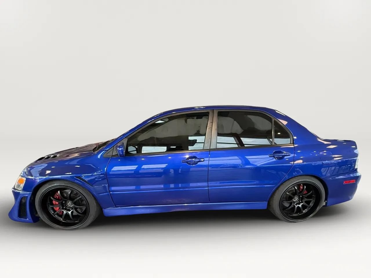 Used 2005 Mitsubishi Lancer Evolution AWD/4WD image 2