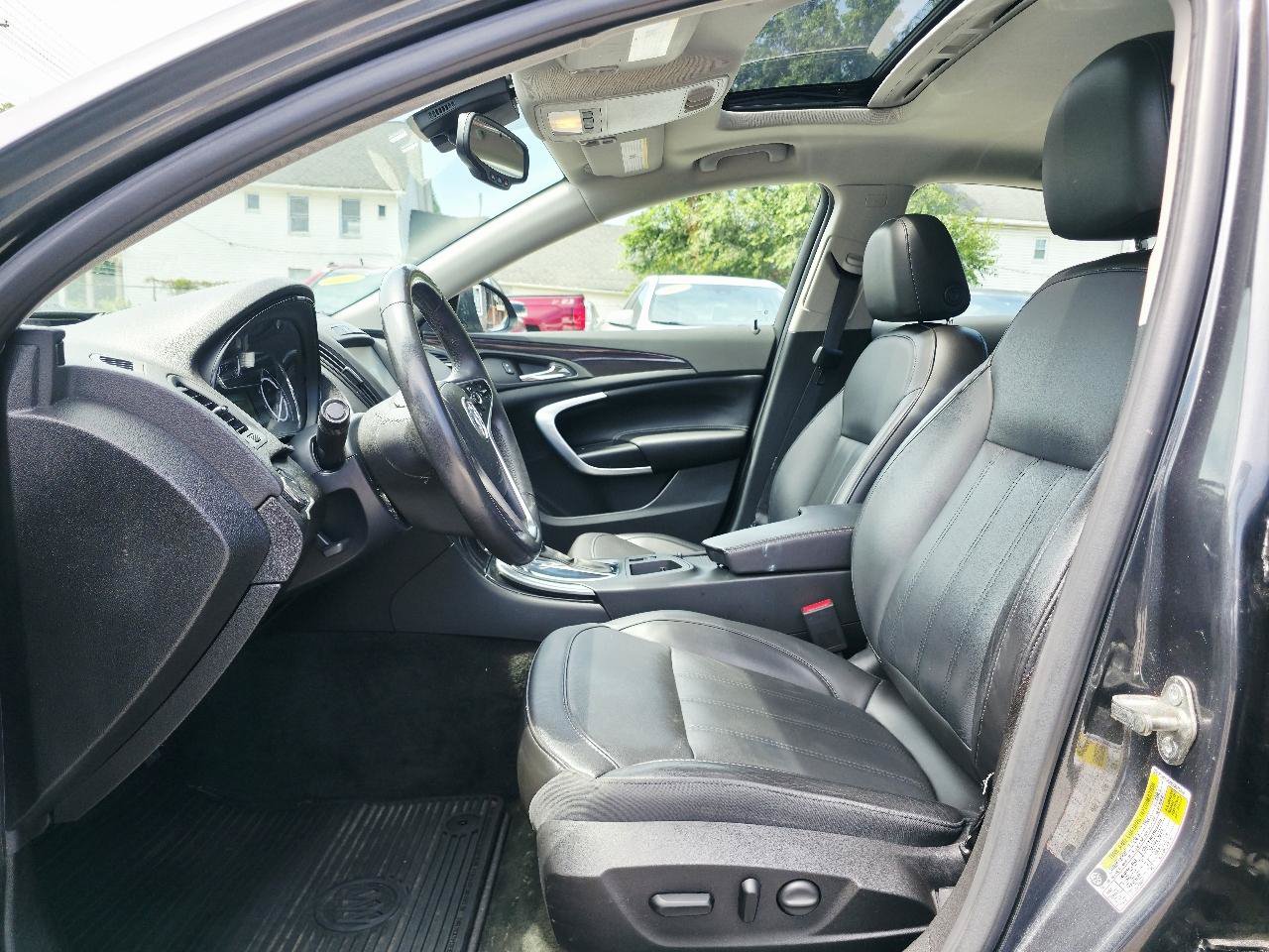 Used 2017 Buick Regal Sport Touring FWD image 15