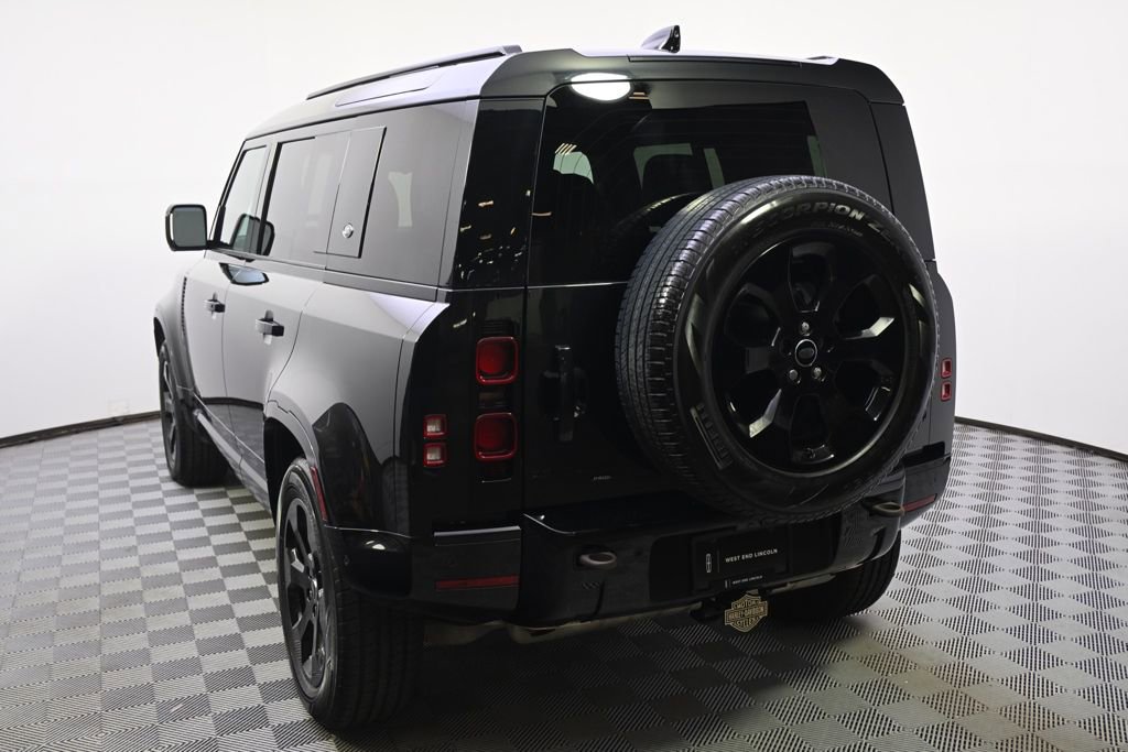 Used 2022 Land Rover Defender 110 X-Dynamic SE AWD/4WD image 4