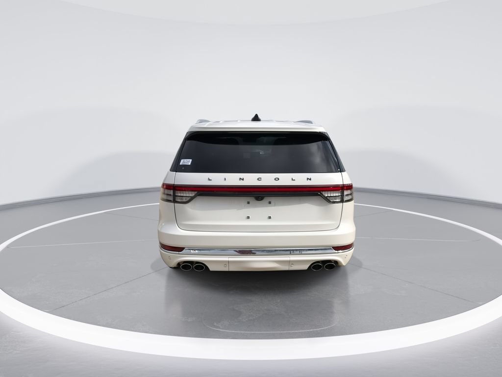 Used 2025 Lincoln Aviator Black Label AWD/4WD image 7