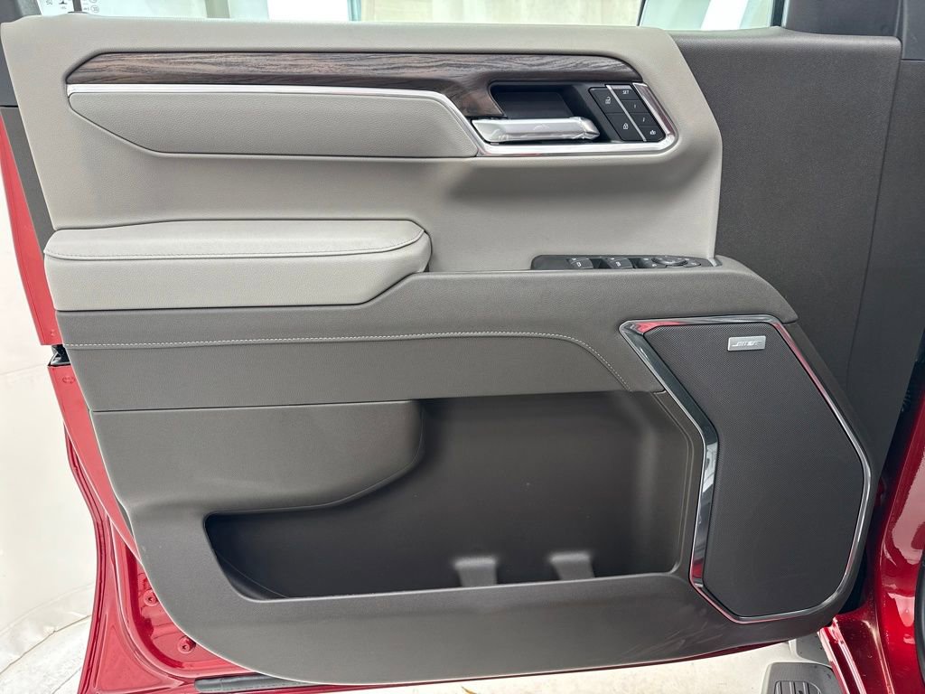 New 2026 GMC Sierra 1500 SLT image 16