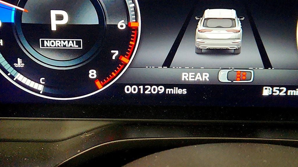 Used 2024 Mitsubishi Outlander SE Black Edition AWD/4WD image 16