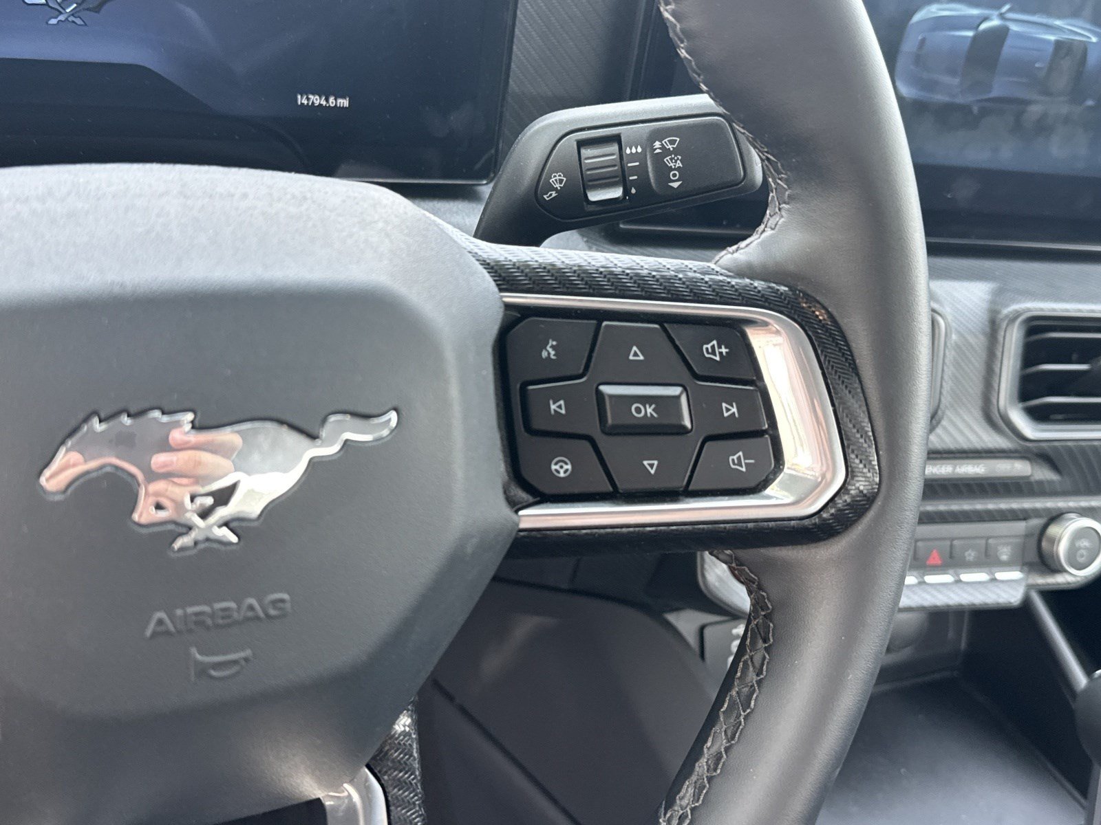 Used 2025 Ford Mustang Coupe RWD image 12