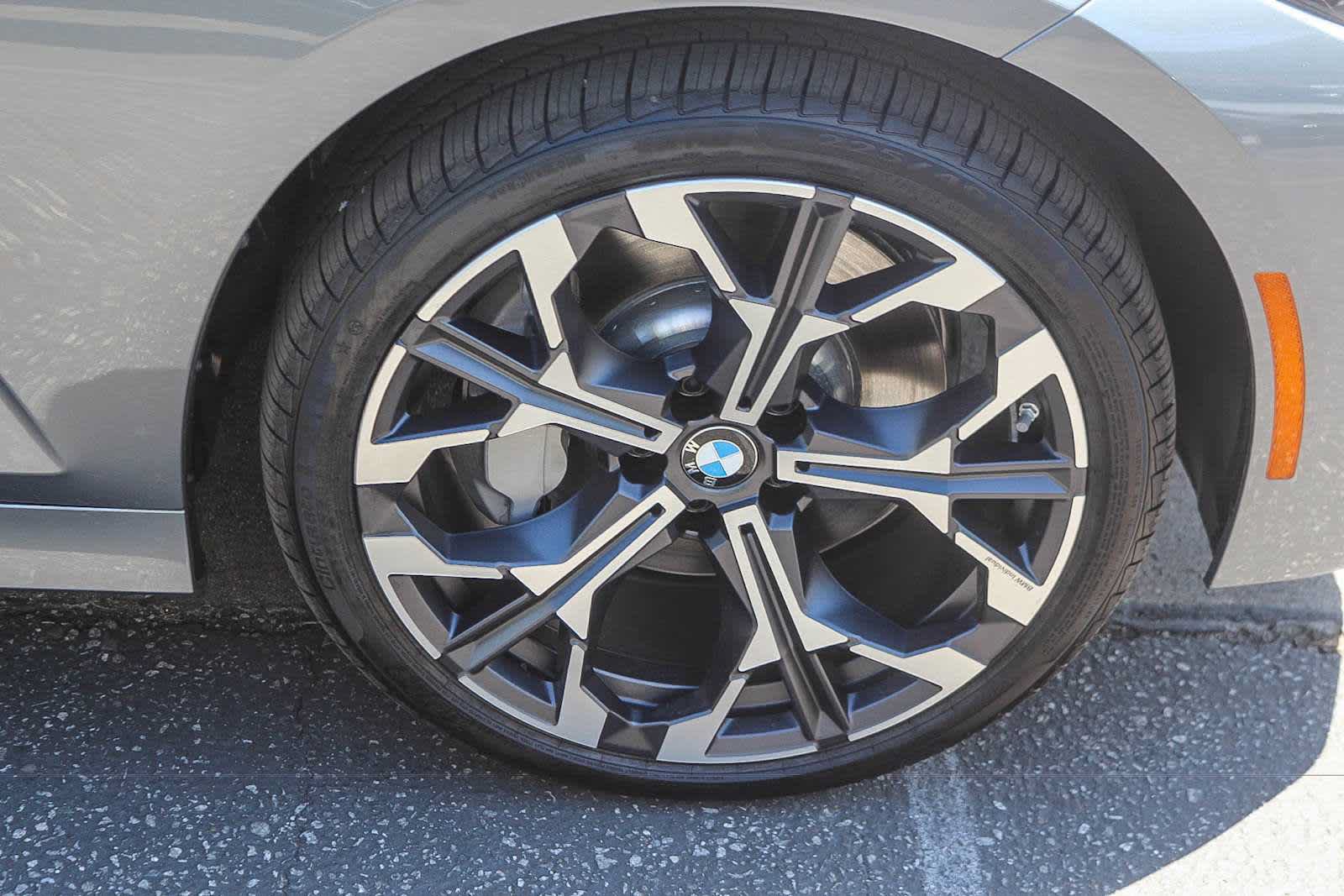 New 2026 BMW 330i Sedan w/ Convenience Package RWD image 9