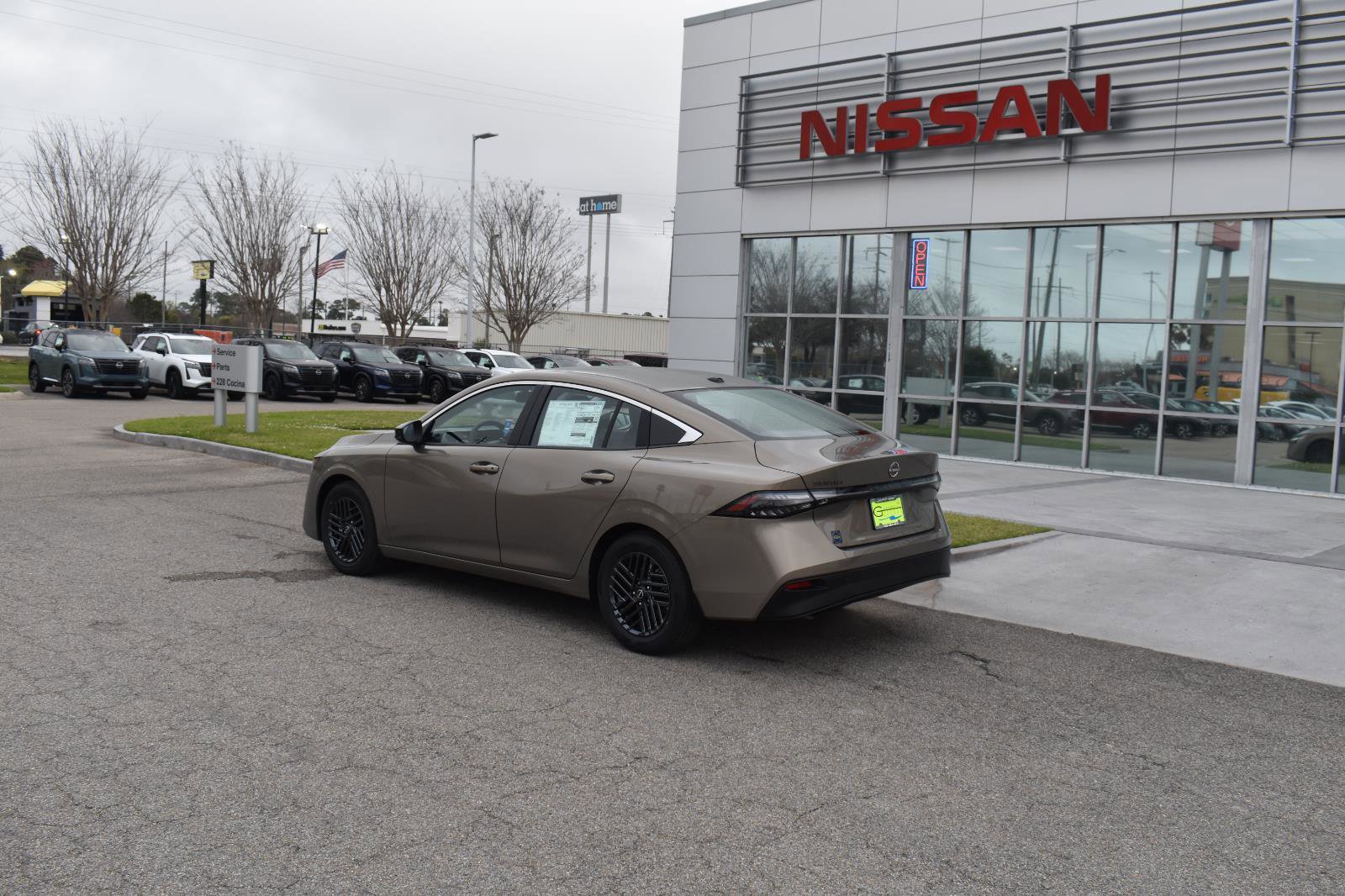 Used 2026 Nissan Sentra SV w/ SV Convenience Package FWD image 5