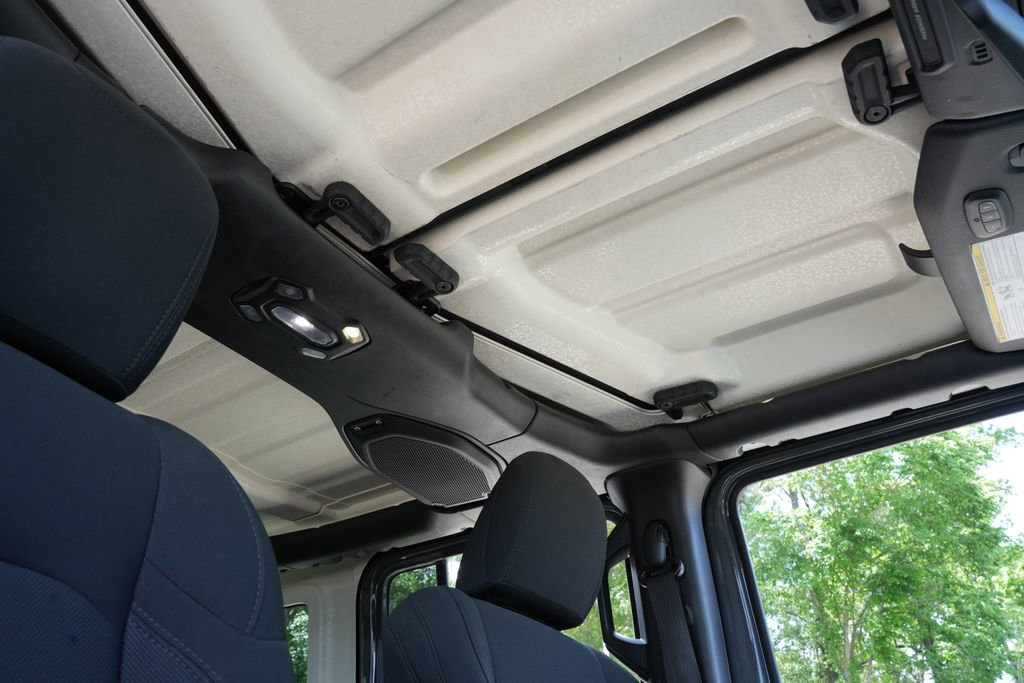 Used 2018 Jeep Wrangler Unlimited Sport S AWD/4WD image 23