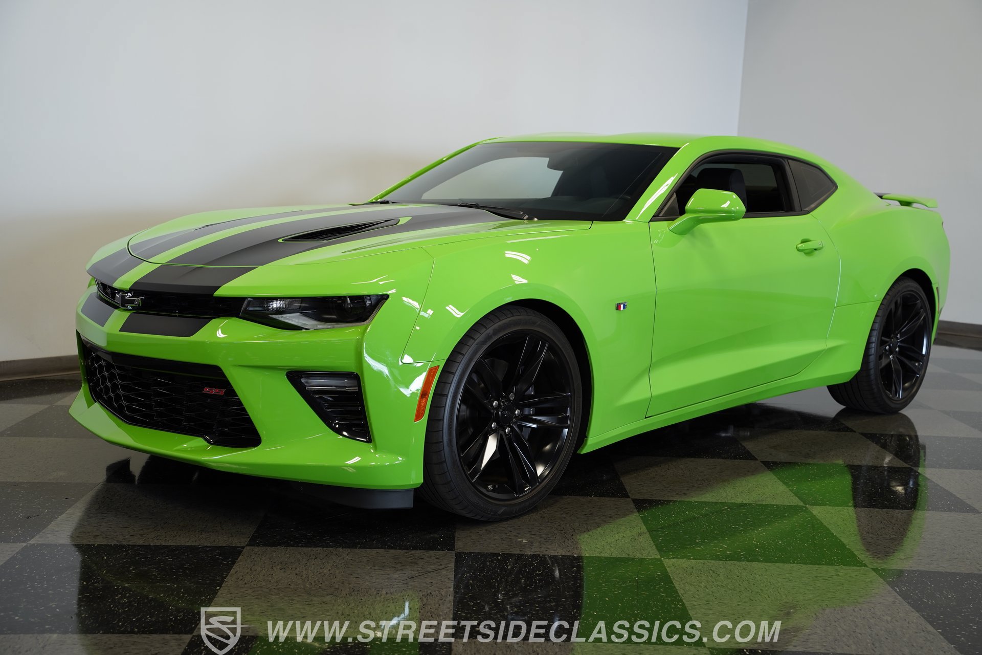 Used 2017 Chevrolet Camaro SS RWD image 6