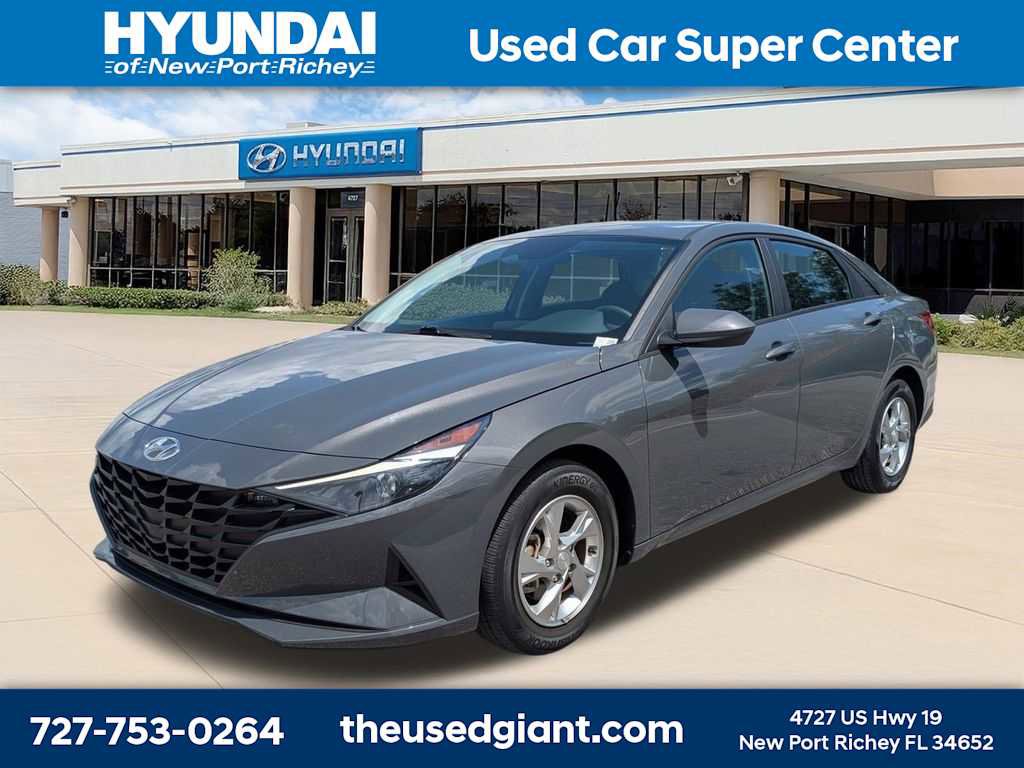 Certified 2023 Hyundai Elantra SE w/ Preferred Accessory Package