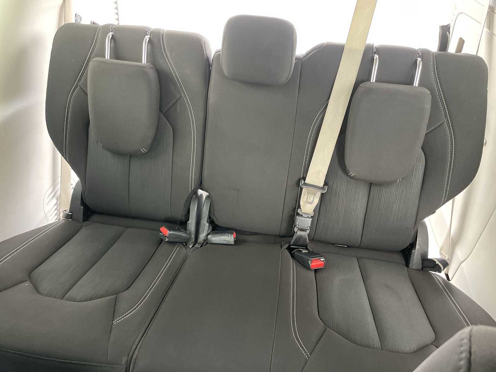 Used 2022 Chrysler Voyager LX image 24