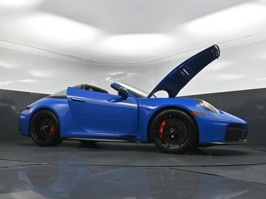 Used 2025 Porsche 911 Targa 4 GTS w/ Premium Package AWD/4WD image 36