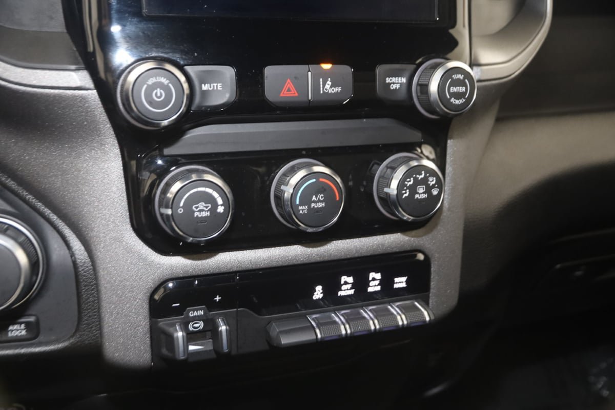 Used 2026 RAM 1500 Warlock AWD/4WD image 25