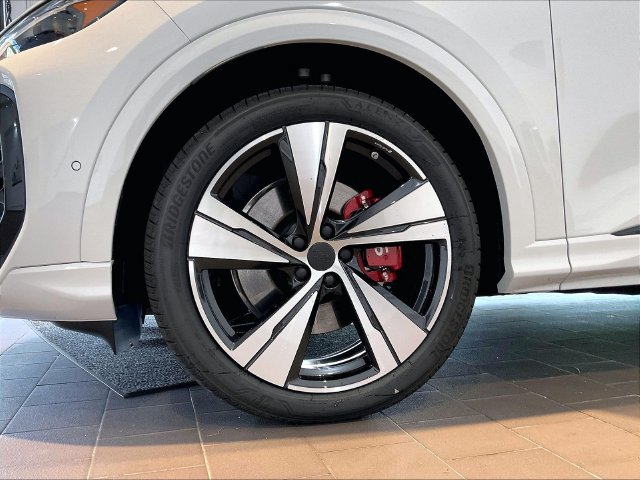 New 2026 Audi SQ5 Premium Plus AWD/4WD image 15