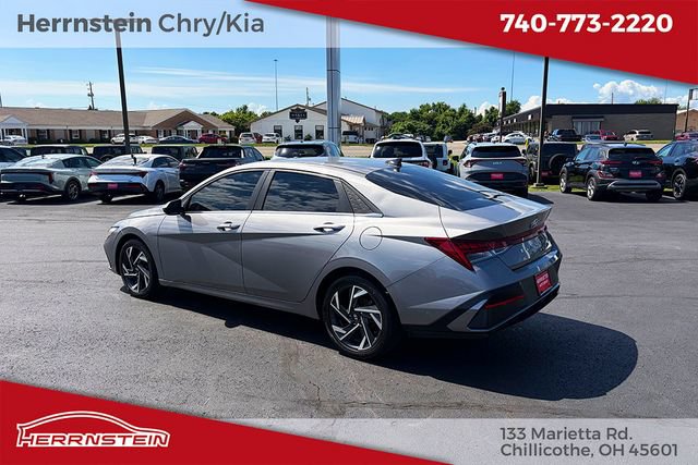 Used 2024 Hyundai Elantra SEL w/ Convenience Package FWD image 5