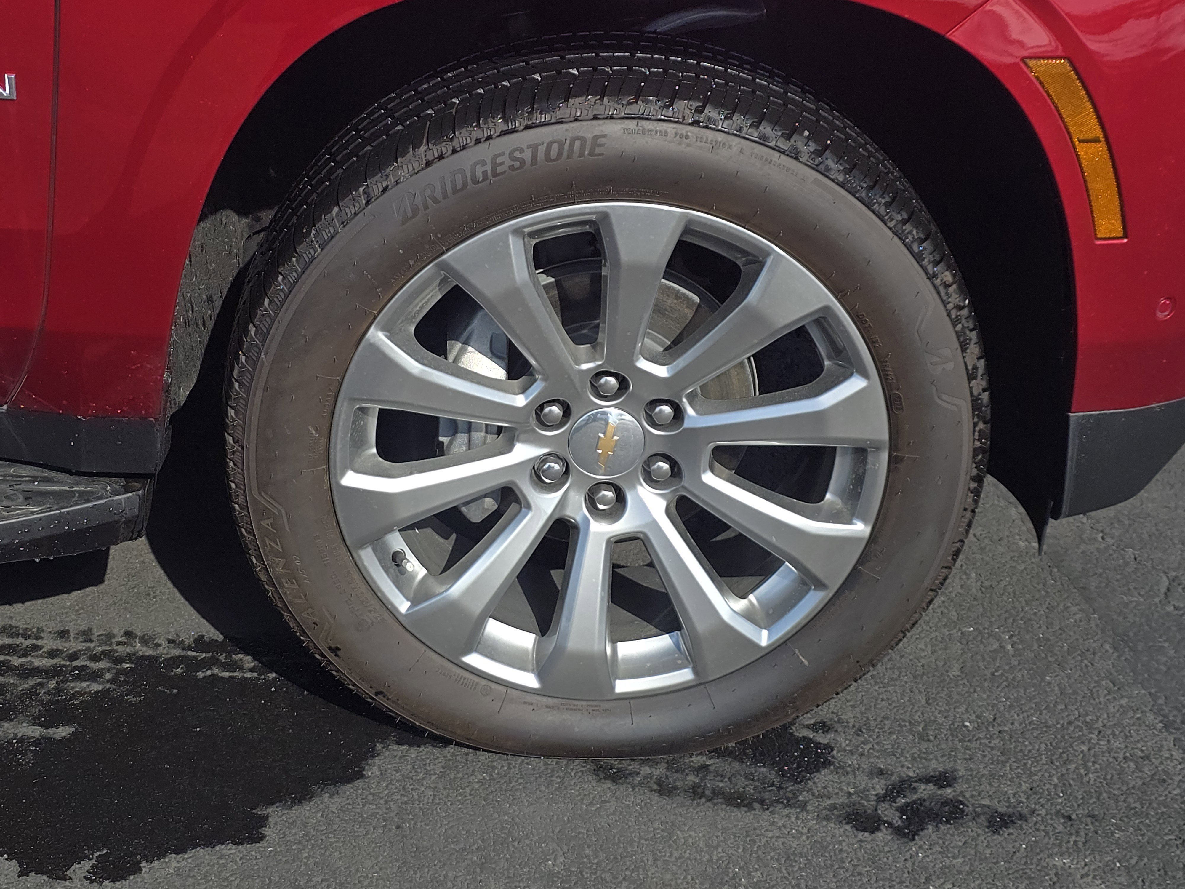 New 2025 Chevrolet Suburban Premier image 11