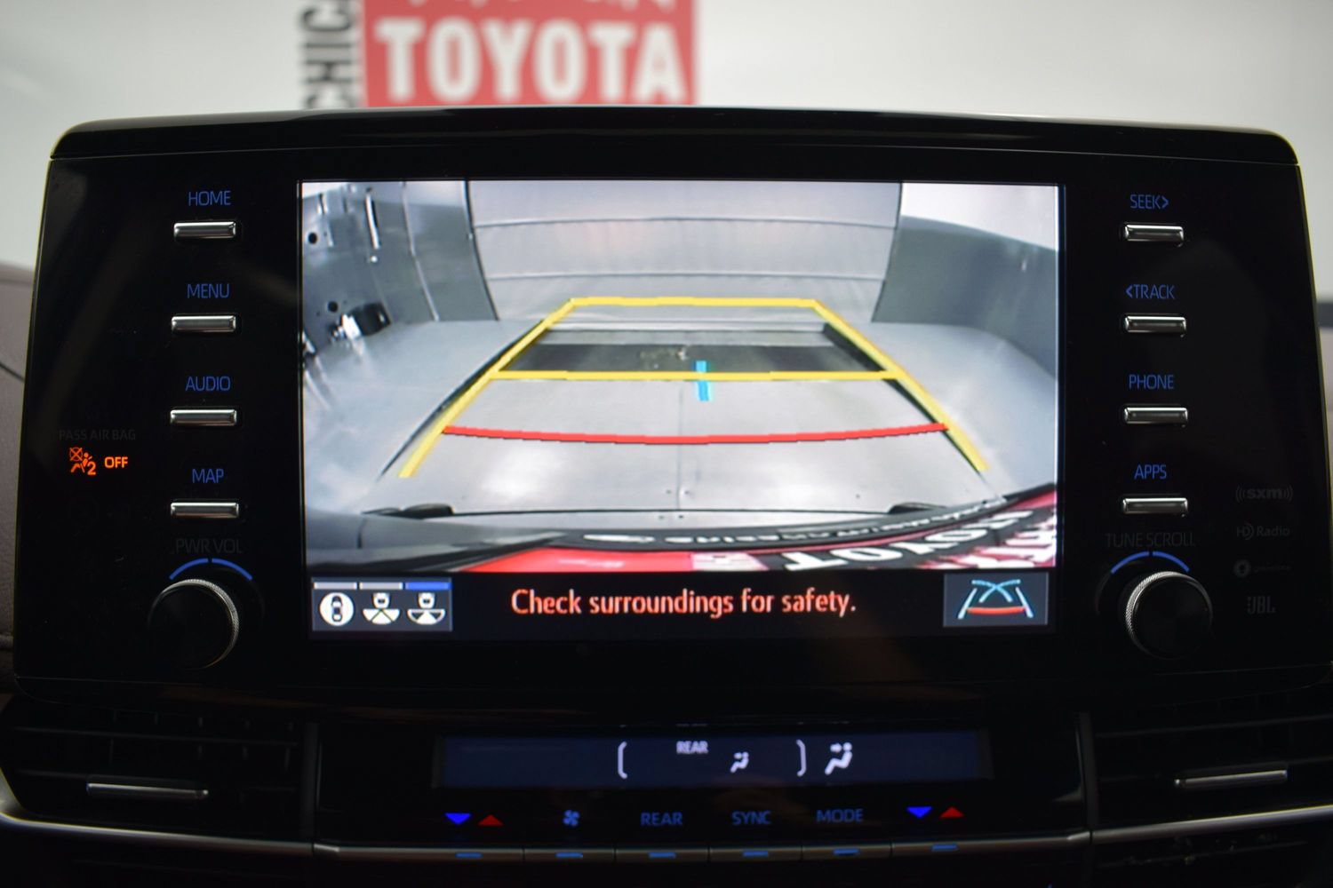 Used 2024 Toyota Sienna Platinum AWD/4WD image 26