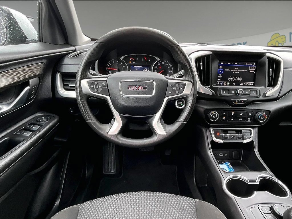 Used 2024 GMC Terrain SLE AWD/4WD image 17
