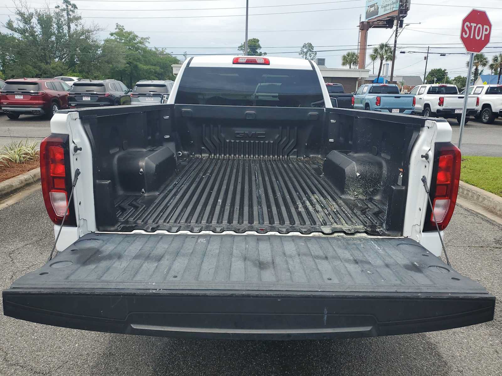 Used 2022 GMC Sierra 1500 Pro w/ Pro Value Package AWD/4WD image 5