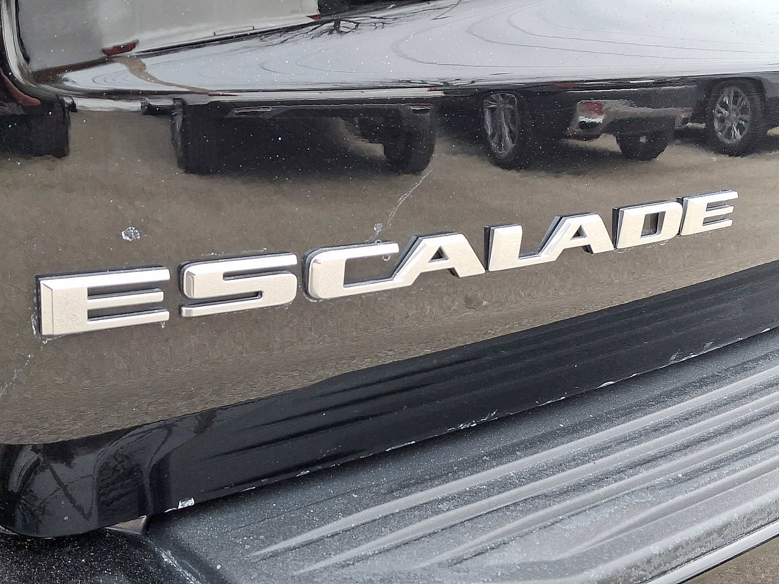 Certified 2023 Cadillac Escalade Premium Luxury image 38