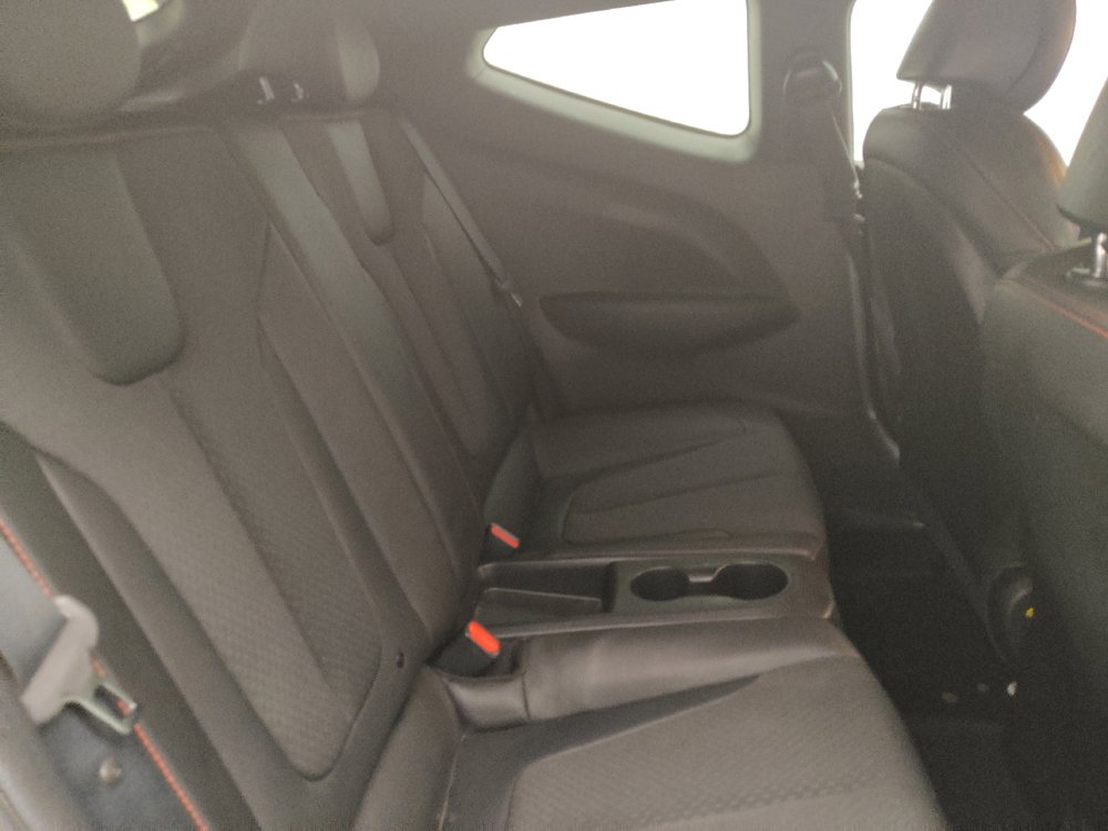 Used 2020 Hyundai Veloster Turbo FWD image 19