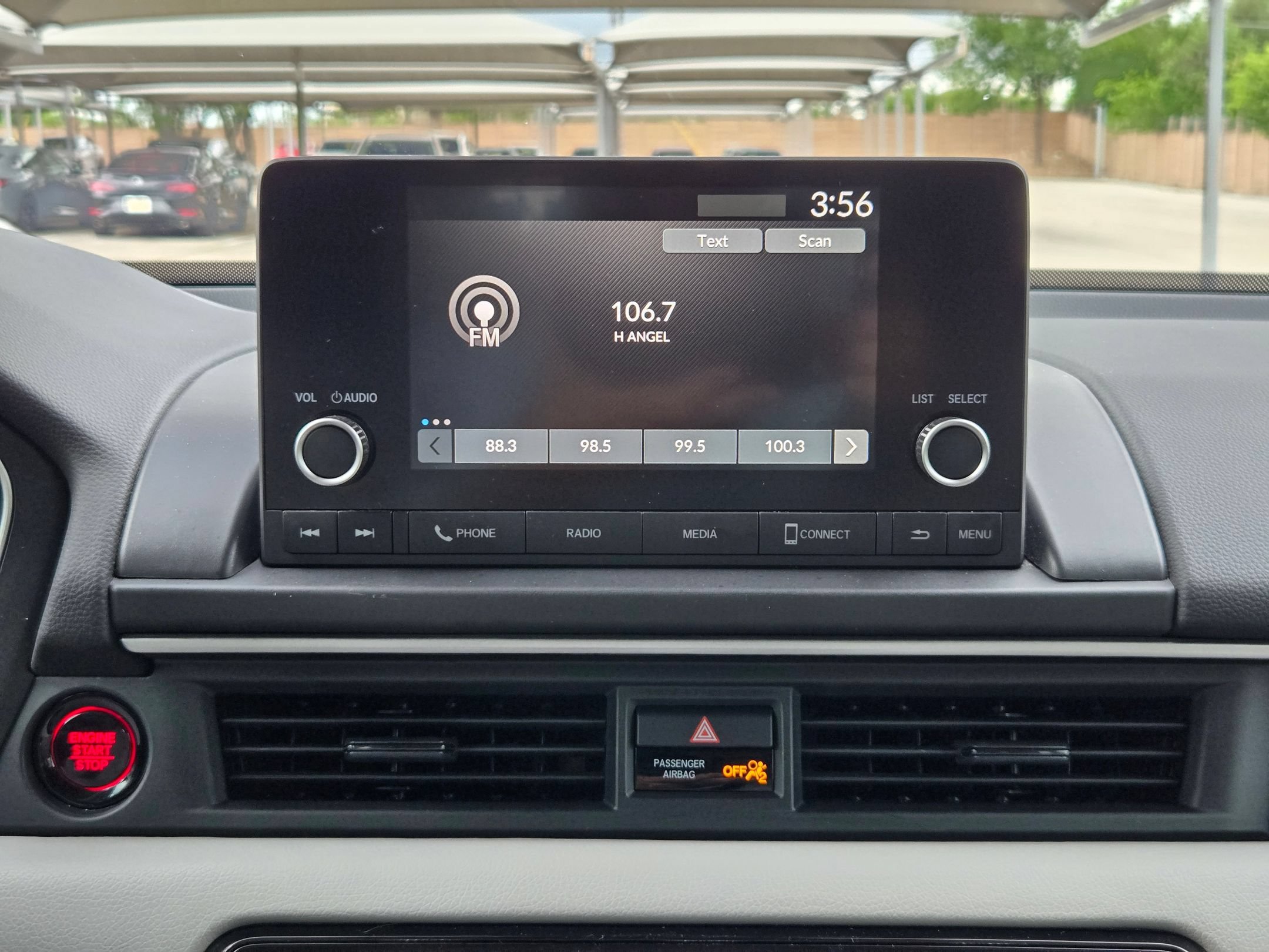 Used 2023 Honda Pilot LX image 18