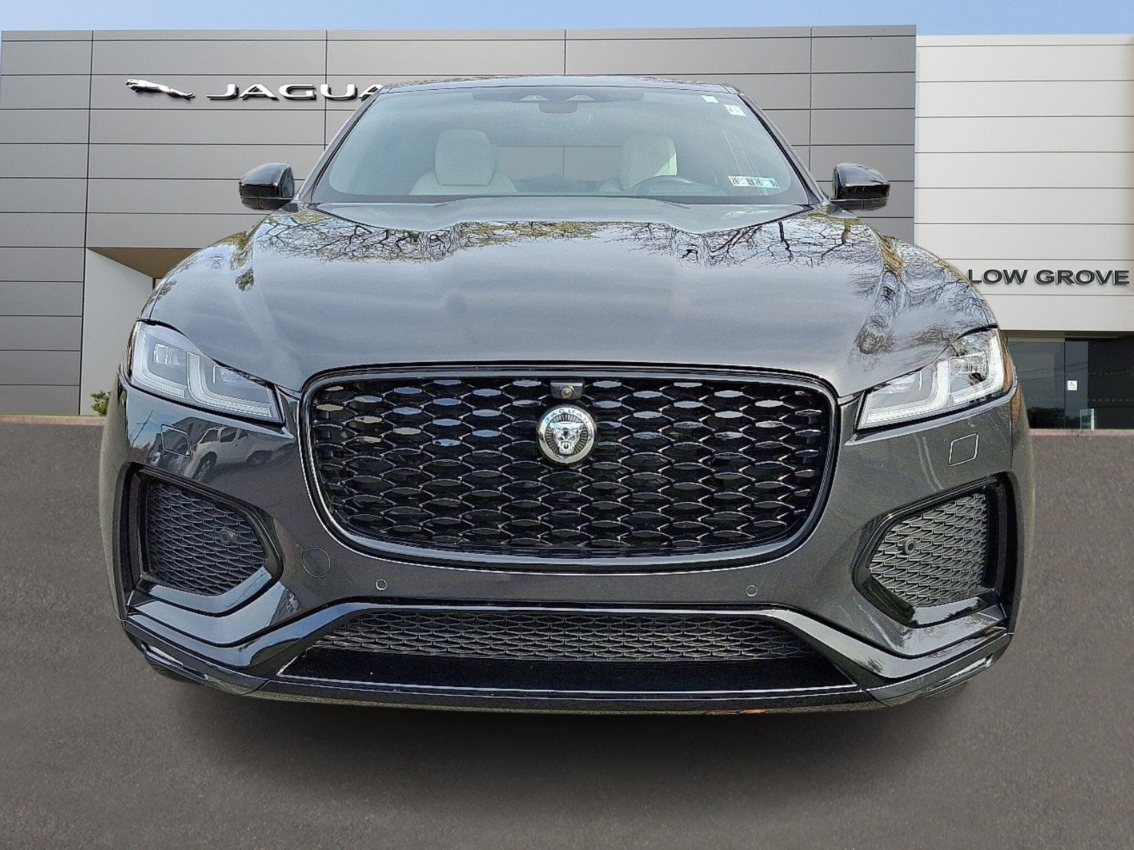 Used 2026 Jaguar F-PACE R-Dynamic S image 8