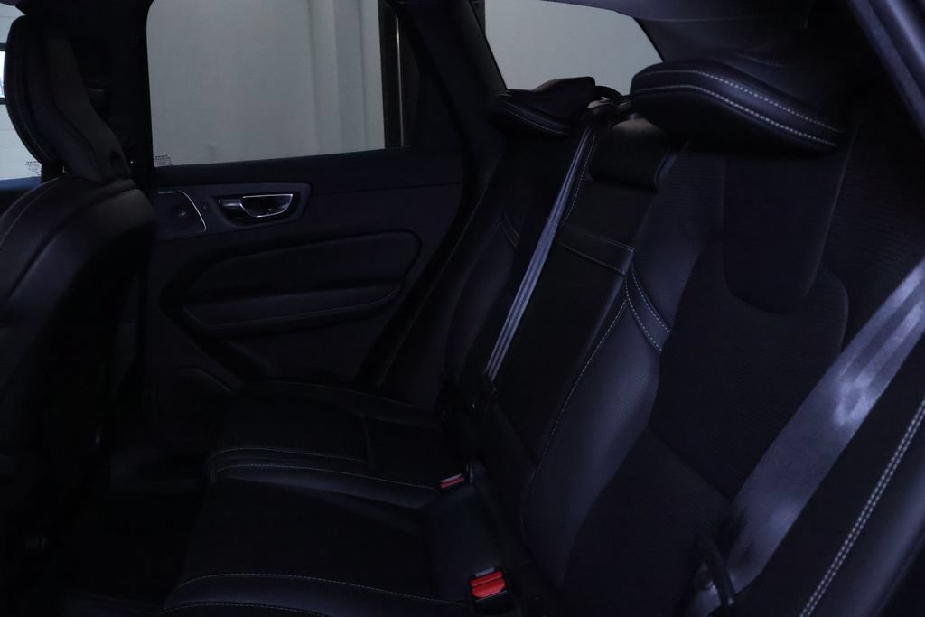 Used 2019 Volvo XC60 T8 Inscription w/ Advanced Package AWD/4WD image 17