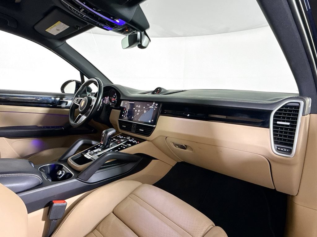 Certified 2023 Porsche Cayenne AWD/4WD image 17