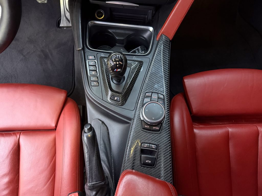 Used 2015 BMW M4 Convertible RWD image 21