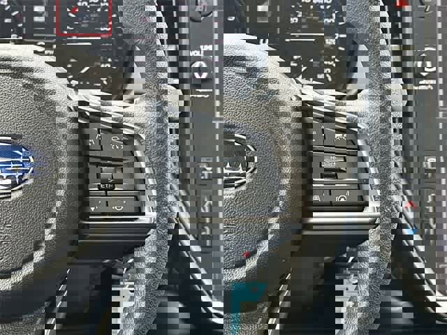 Certified 2025 Subaru Impreza 2.0i image 9