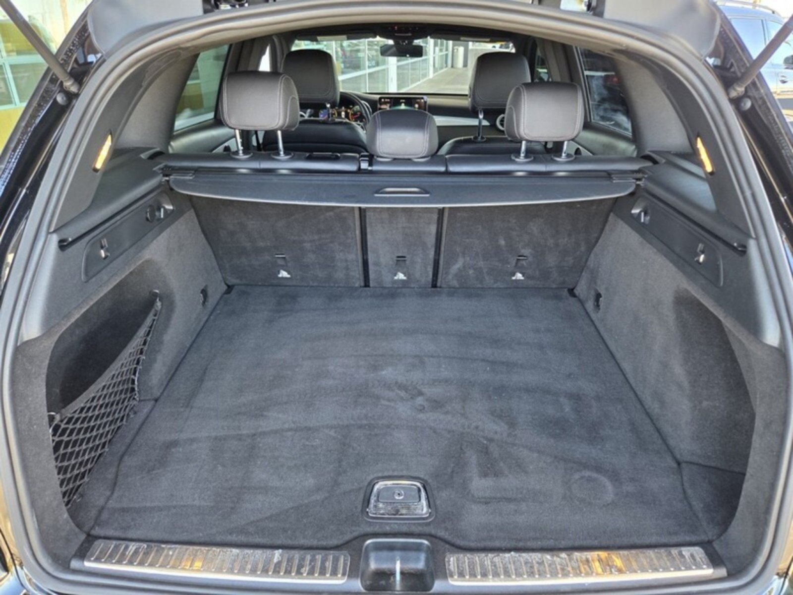 Used 2021 Mercedes-Benz GLC 300 4MATIC image 17