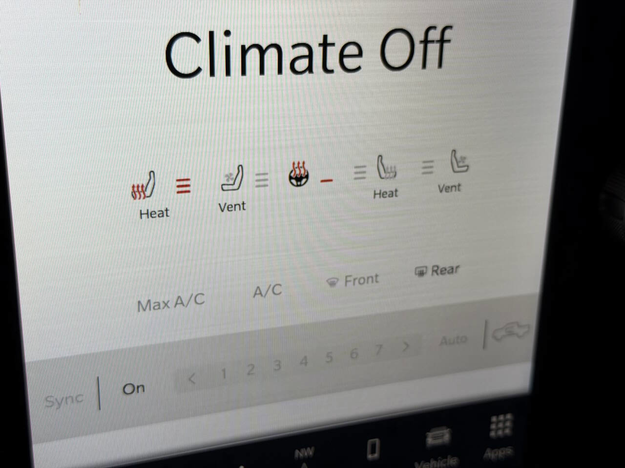 Used 2024 RAM 3500 Laramie w/ Night Edition image 40