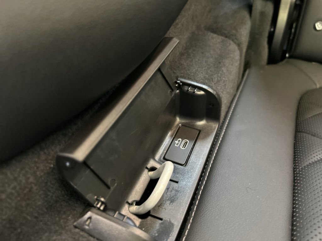 Used 2024 BMW X7 xDrive40i w/ M Sport Package image 49