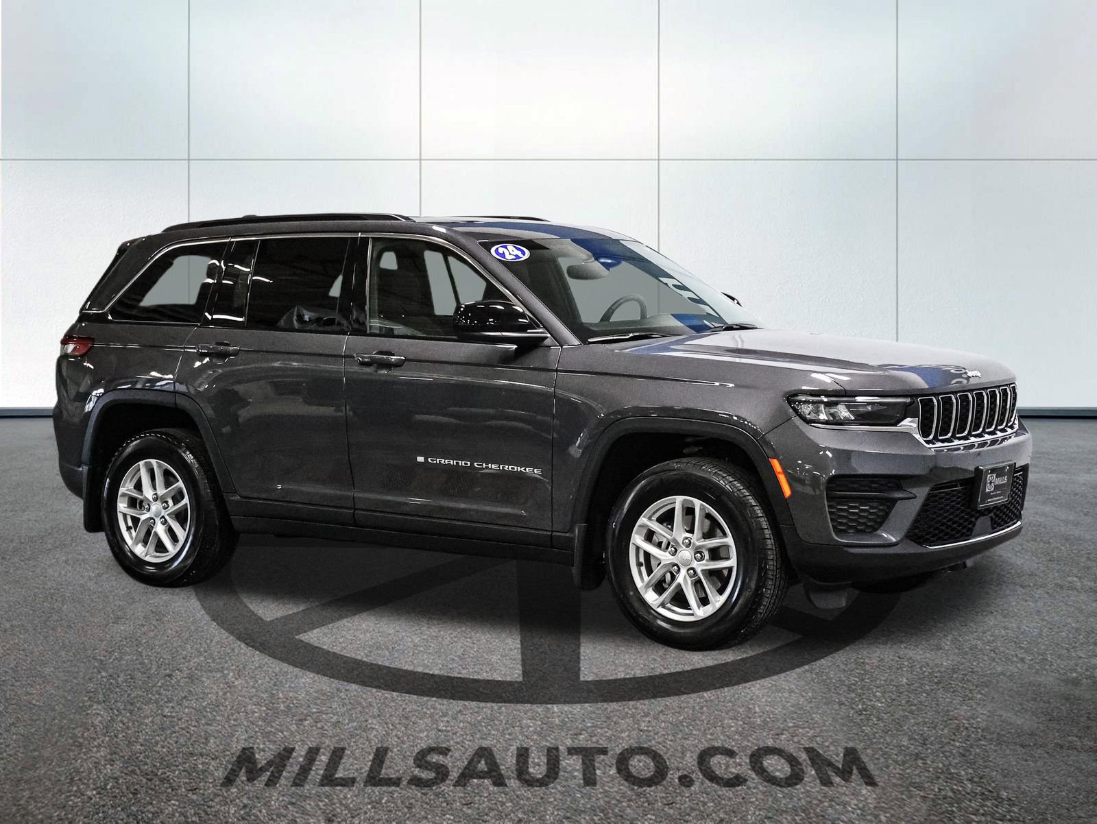 Used 2024 Jeep Grand Cherokee Laredo X w/ Luxury Tech Group I image 10