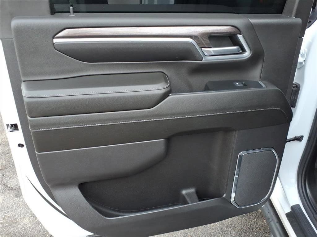 Used 2024 Chevrolet Silverado 2500 LTZ w/ LTZ Convenience Package image 20