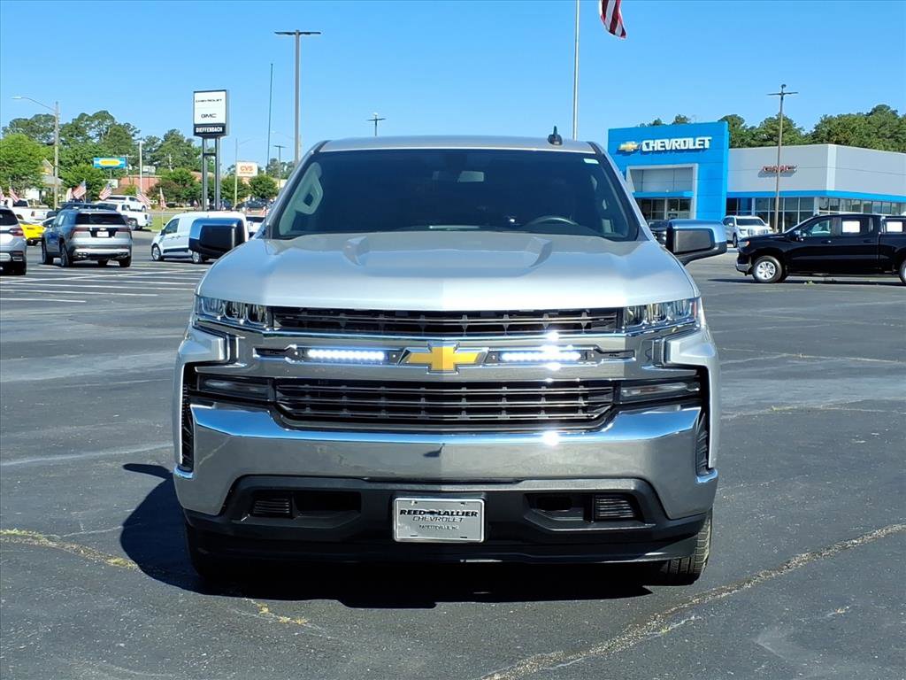Used 2020 Chevrolet Silverado 1500 LT AWD/4WD image 2