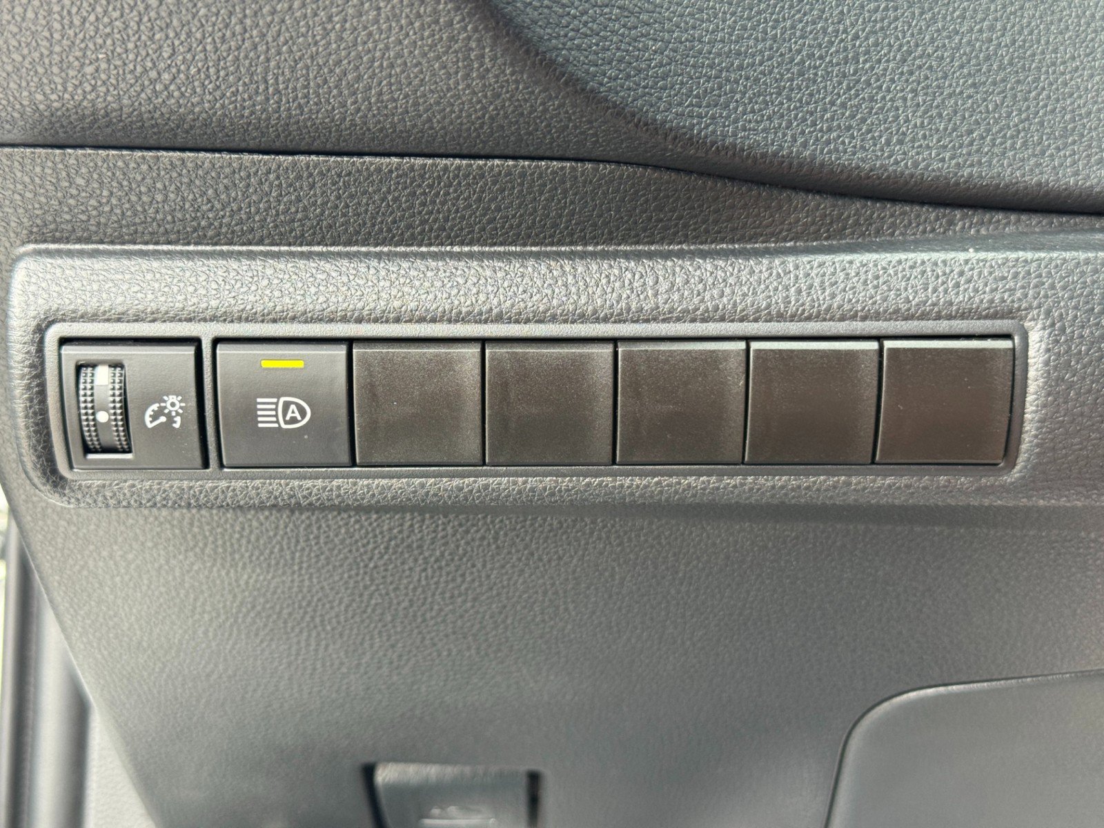 Used 2024 Toyota Corolla LE image 15