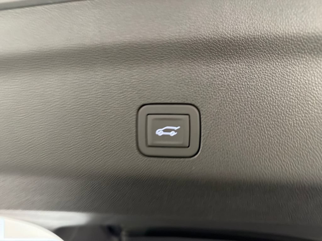 New 2026 GMC Yukon Elevation w/ Elevation Premium Package RWD image 9