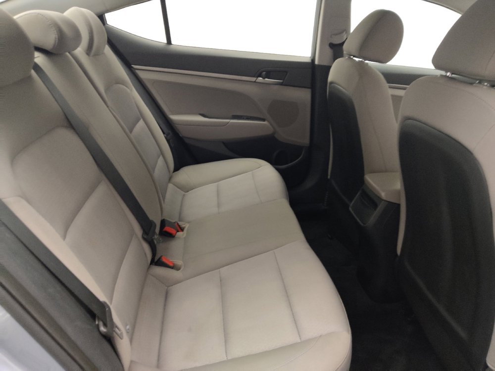 Used 2017 Hyundai Elantra SE FWD image 19