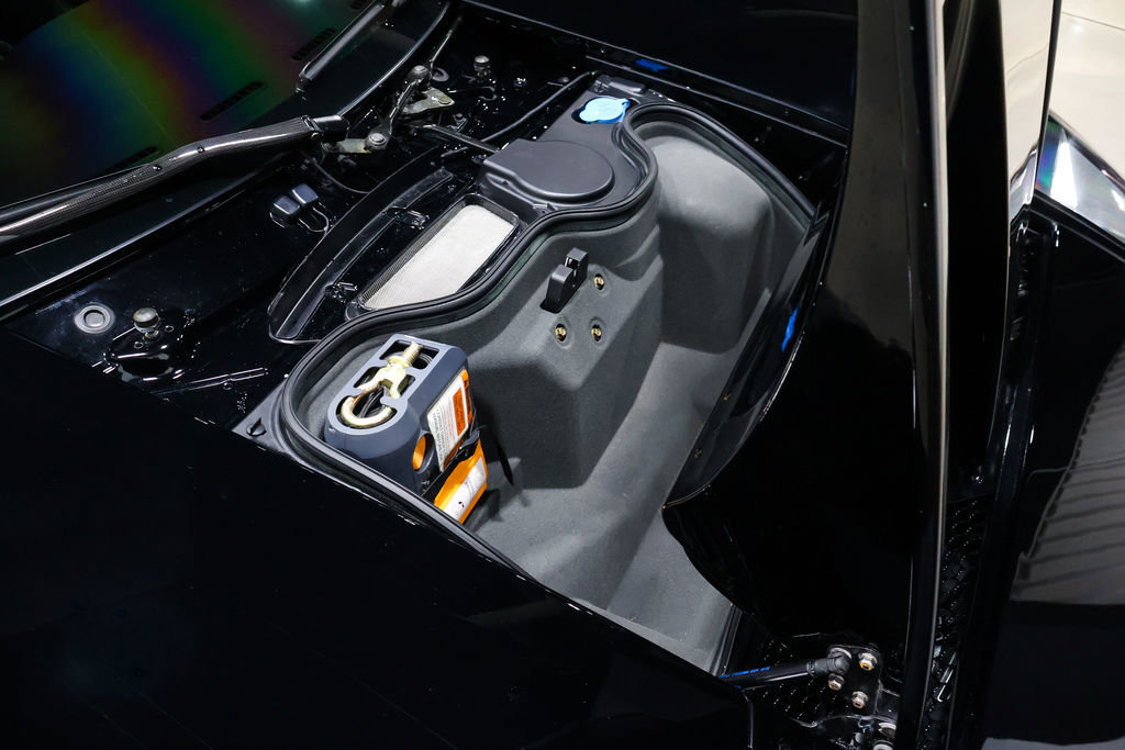 Used 2006 Ford GT RWD image 71