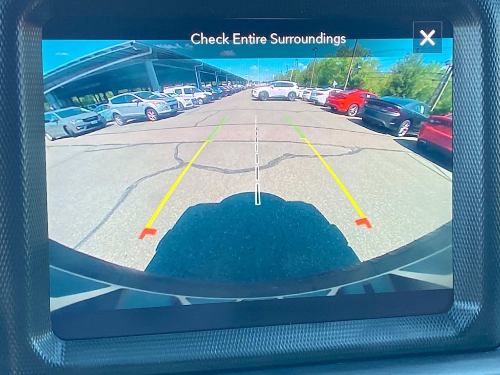 Used 2022 Jeep Wrangler Unlimited Sahara image 33