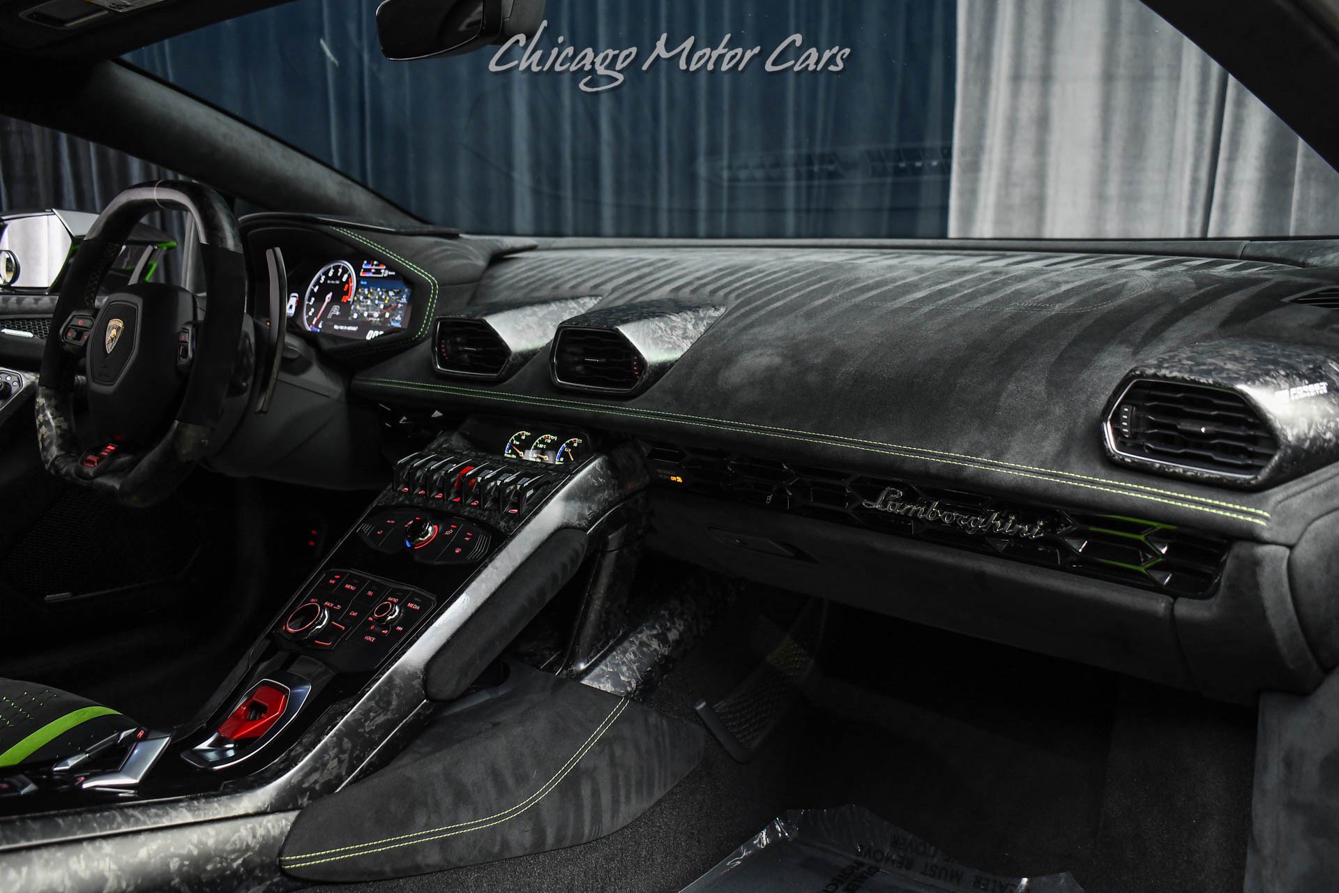 Used 2018 Lamborghini Huracan Performante AWD/4WD image 21
