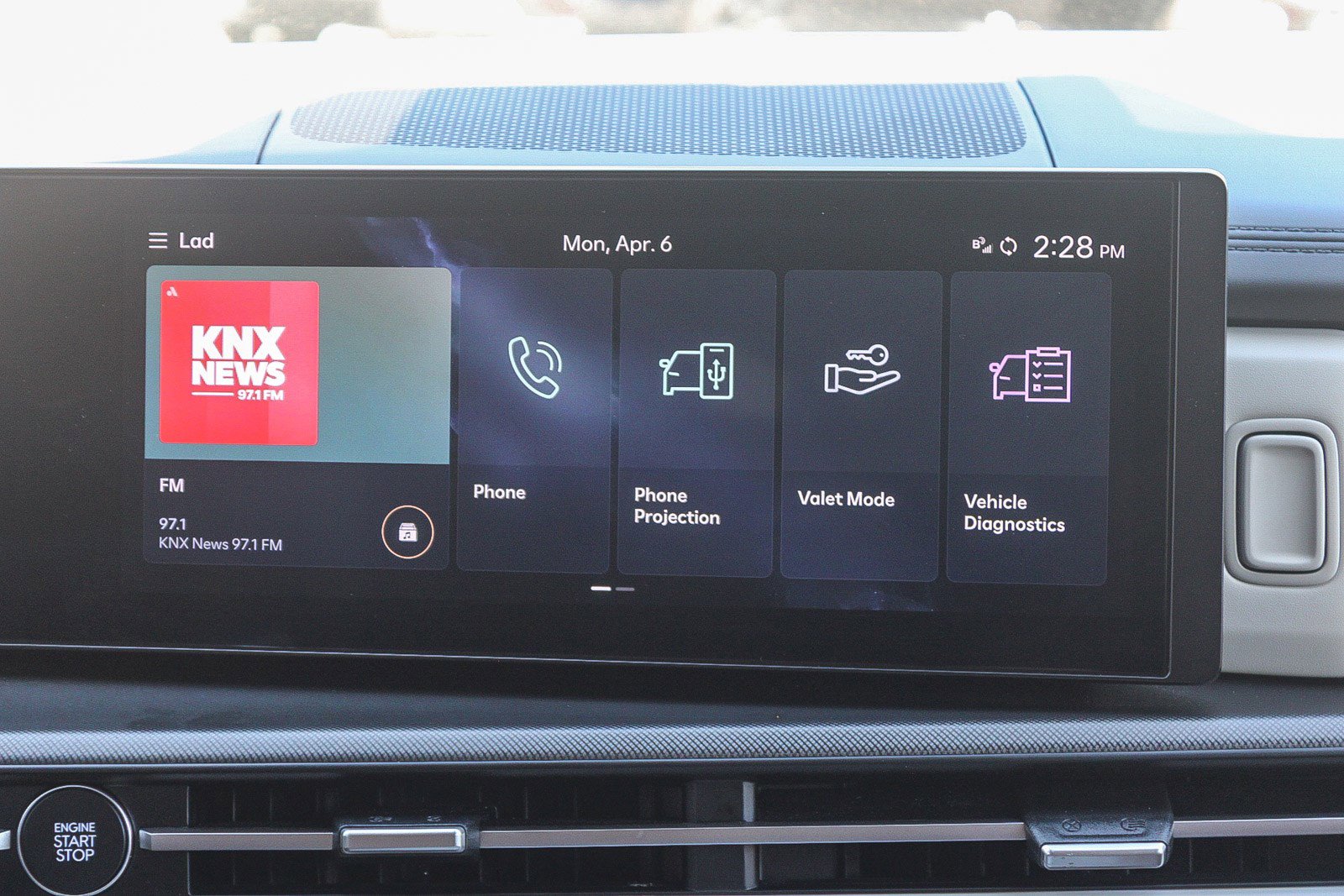 Used 2024 Hyundai Santa Fe SE image 15