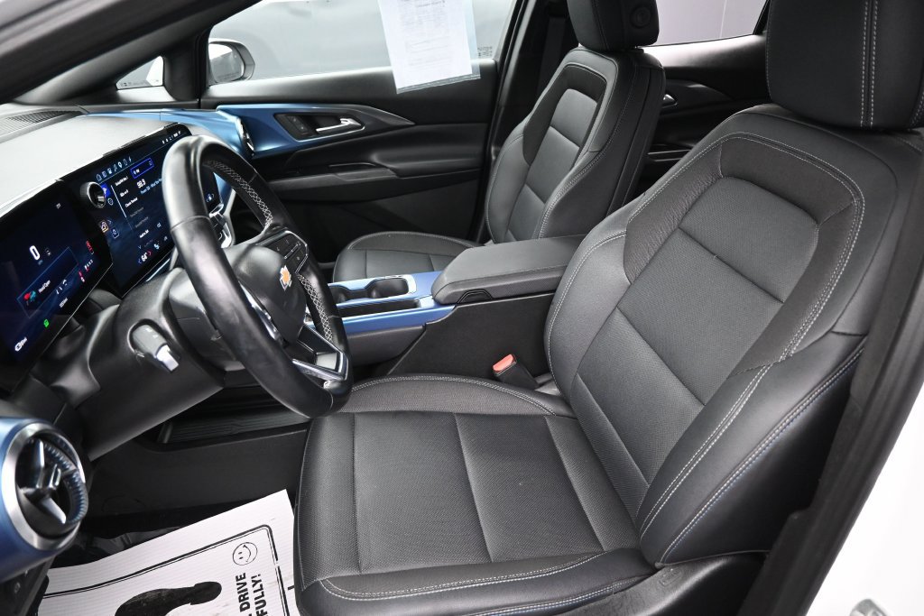Used 2025 Chevrolet Equinox EV LT w/ Convenience Package FWD image 21