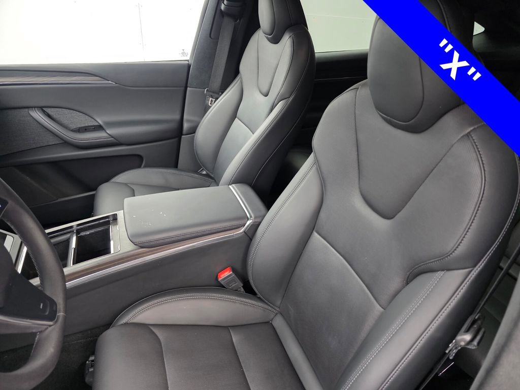 Used 2024 Tesla Model X image 11