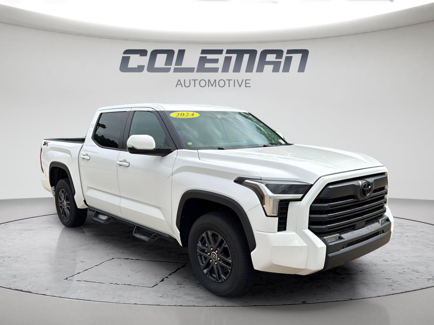 Used 2024 Toyota Tundra SR5 w/ SR5 Convenience Package AWD/4WD image 9