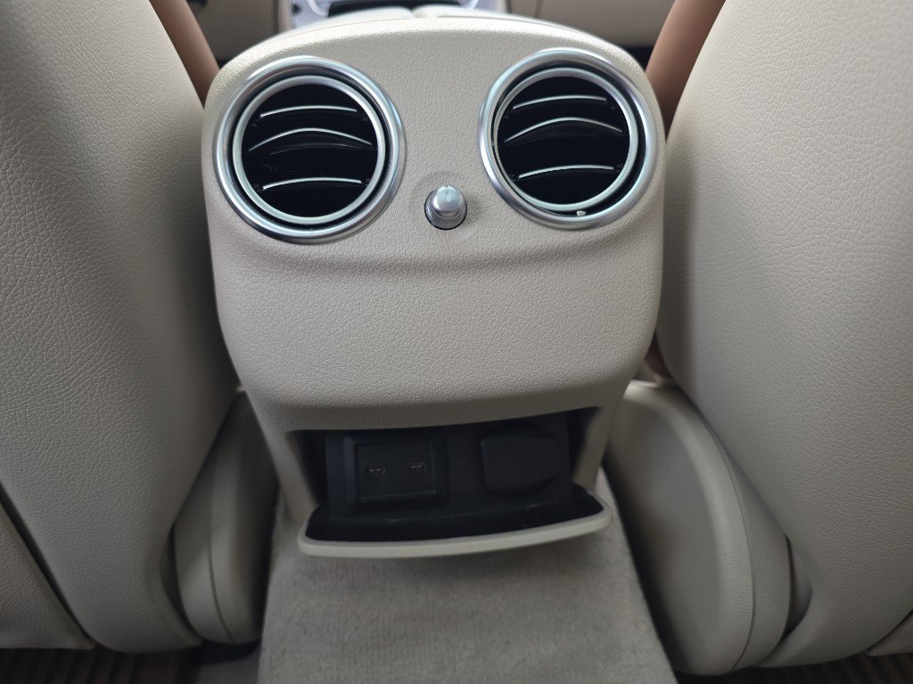 Used 2022 Mercedes-Benz E 450 4MATIC Sedan image 19